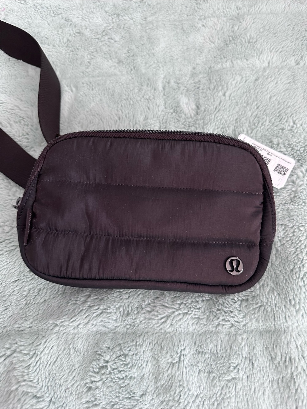lululemon athletica Everywhere Belt bag Wunder puff Iridescent